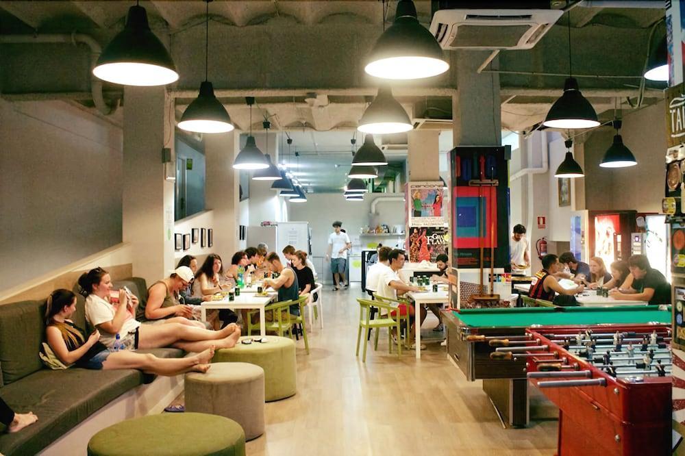 Hola Hostal Eixample Barcelona Eksteriør billede