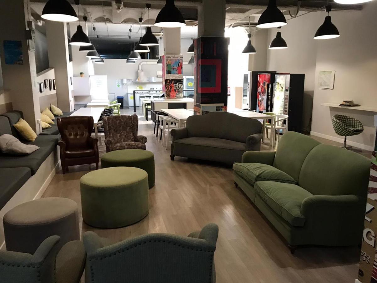 Hola Hostal Eixample Barcelona Eksteriør billede