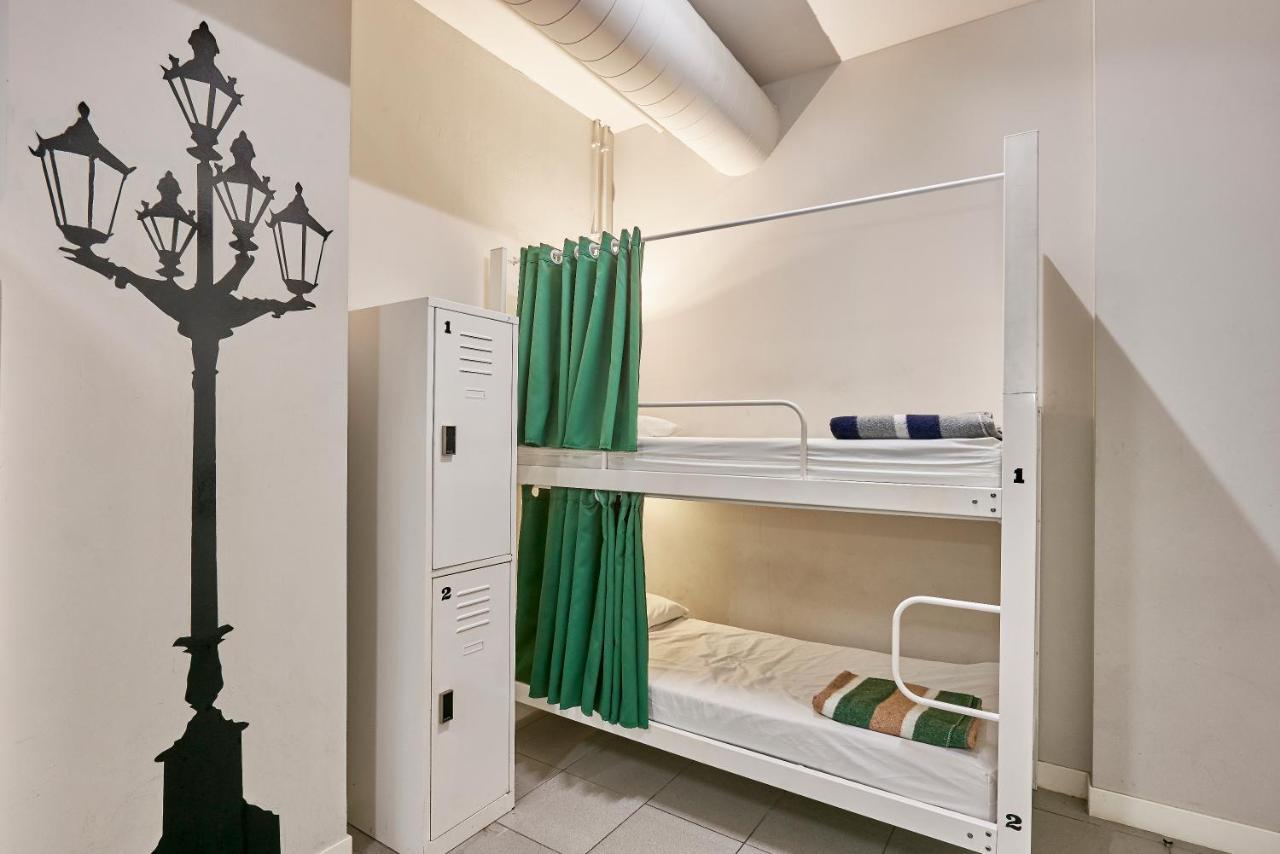 Hola Hostal Eixample Barcelona Eksteriør billede