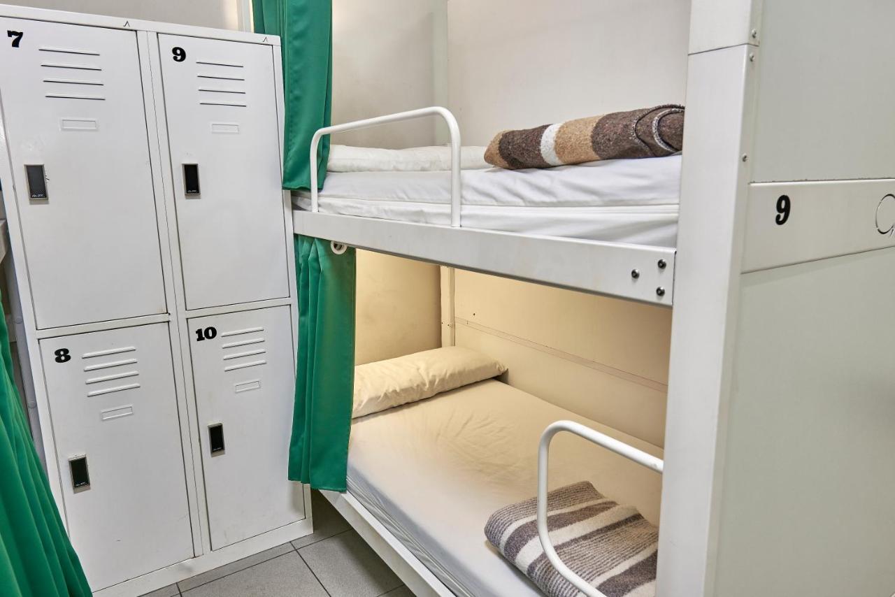 Hola Hostal Eixample Barcelona Eksteriør billede