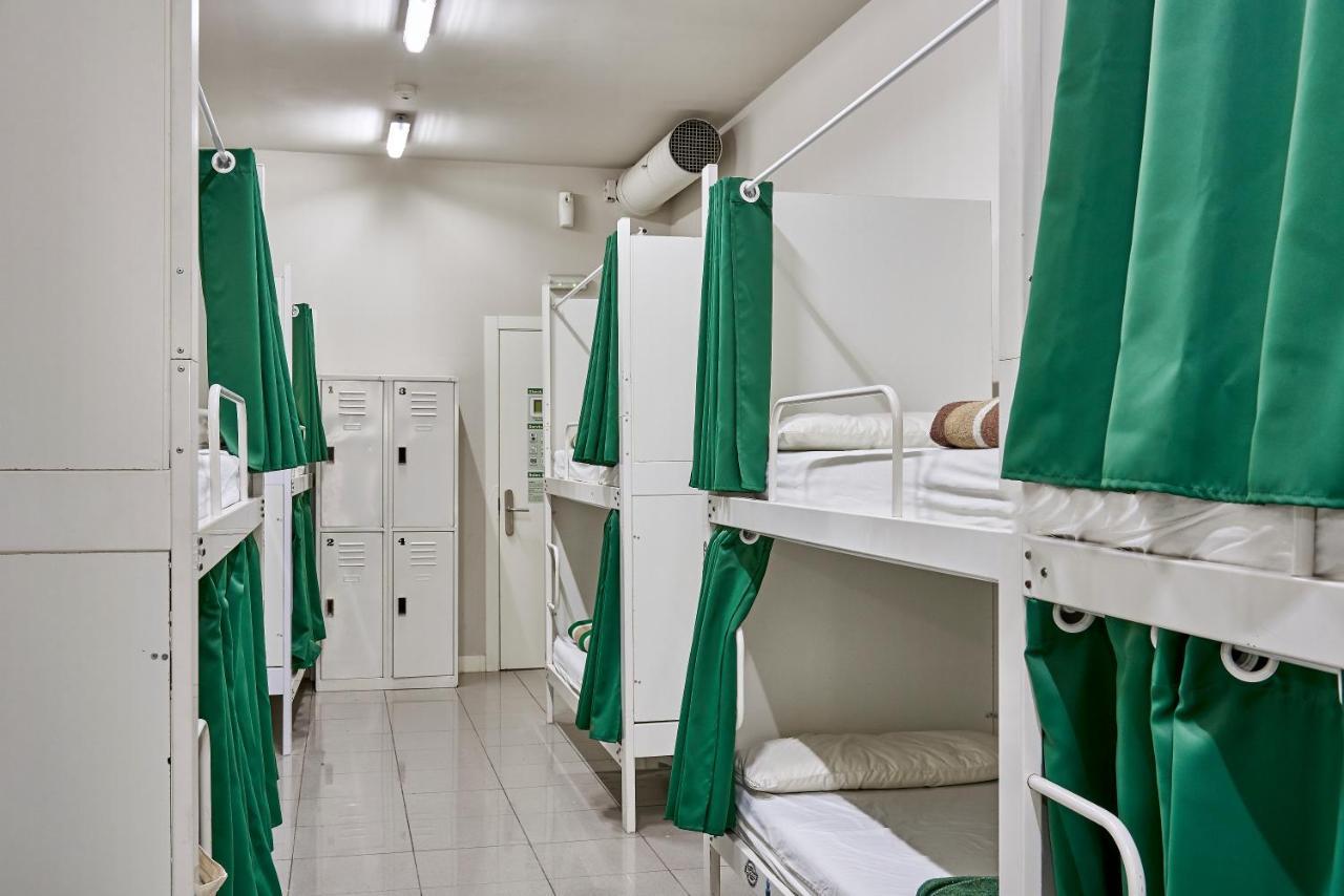 Hola Hostal Eixample Barcelona Eksteriør billede