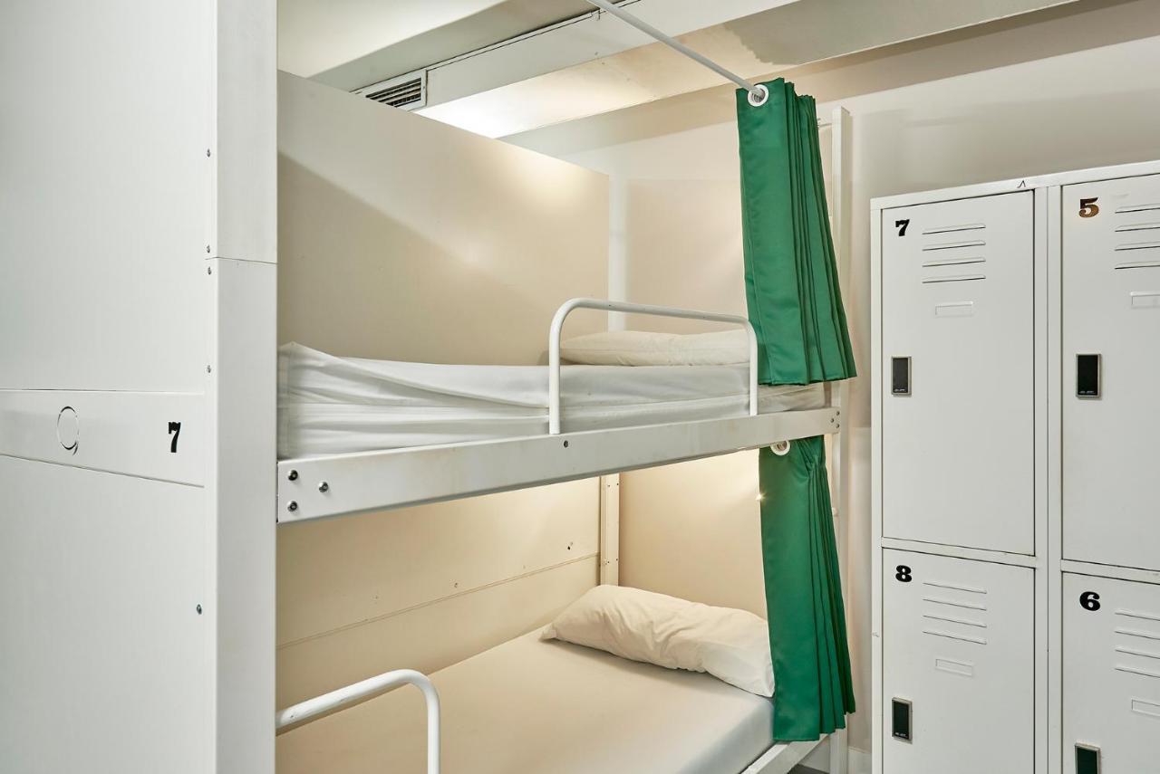 Hola Hostal Eixample Barcelona Eksteriør billede