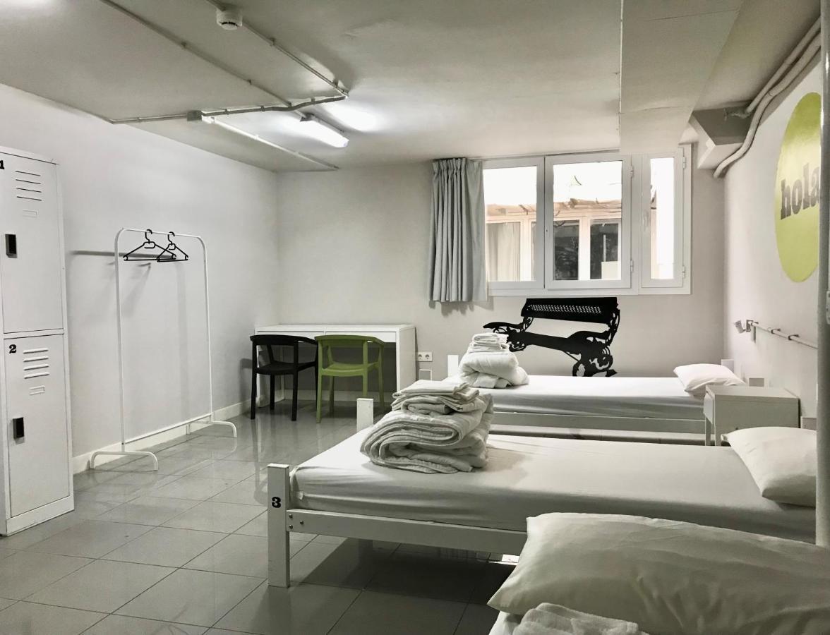 Hola Hostal Eixample Barcelona Eksteriør billede