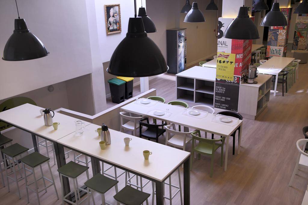 Hola Hostal Eixample Barcelona Eksteriør billede