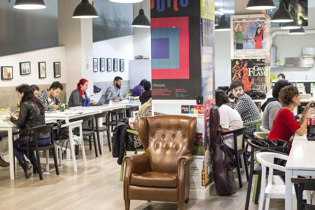 Hola Hostal Eixample Barcelona Eksteriør billede